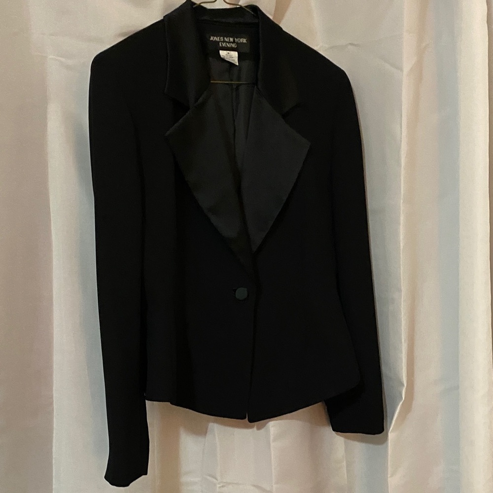 Jones New York Women's Elegant Black Blazer